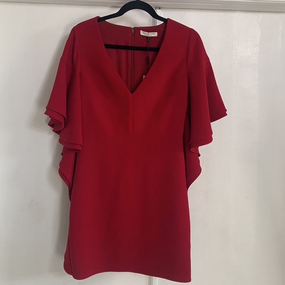 Crimson Red Halston Heritage Evening Collection V-neck dress with bat sleeves. - Picture 7 of 13